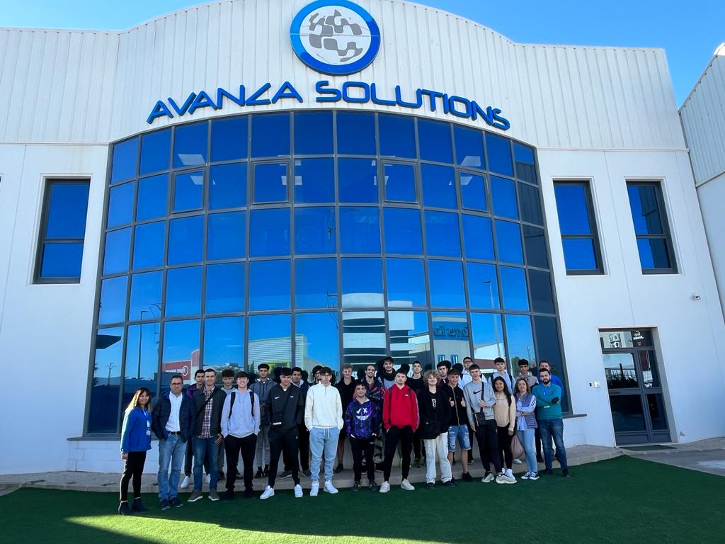 El 23 de noviembre, visitamos Avanza Fibra, operador de Internet de fibra óptica, con los alumnados de ciclos formativos de informática